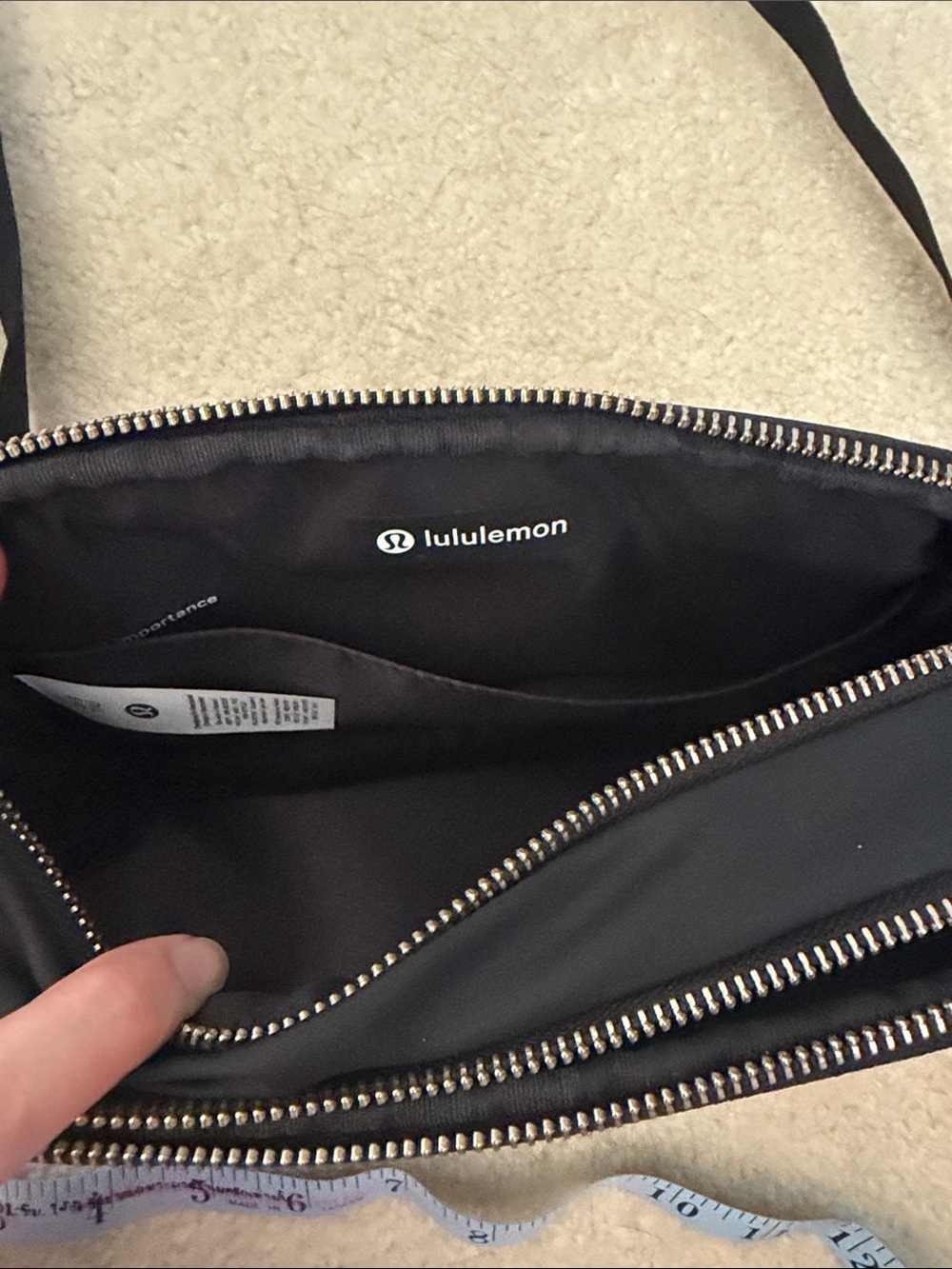 lululemon athletica Black Crossbody Belt Bag - Picture 4 of 4